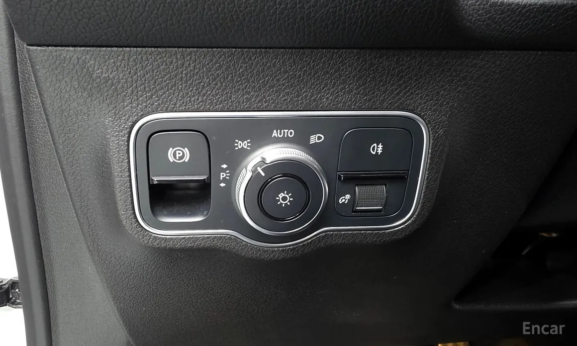 Mercedes-Benz GLB-Class 2020 AMG GLB35 4MATIC