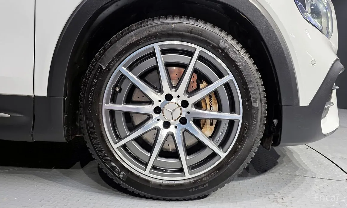 Mercedes-Benz GLB-Class 2020 AMG GLB35 4MATIC