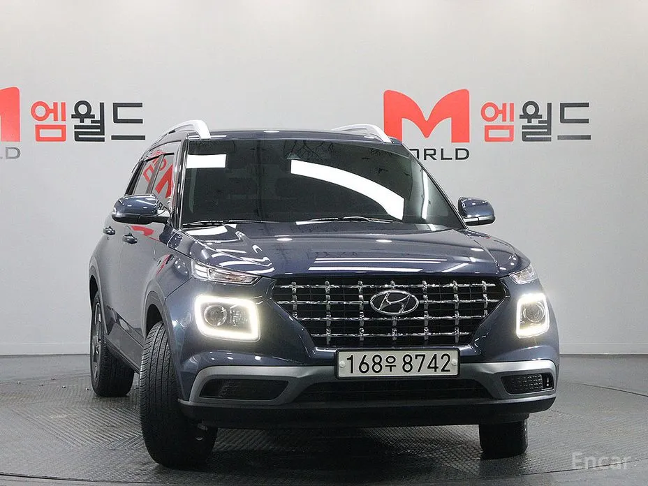 Фото 2 - Hyundai Venue