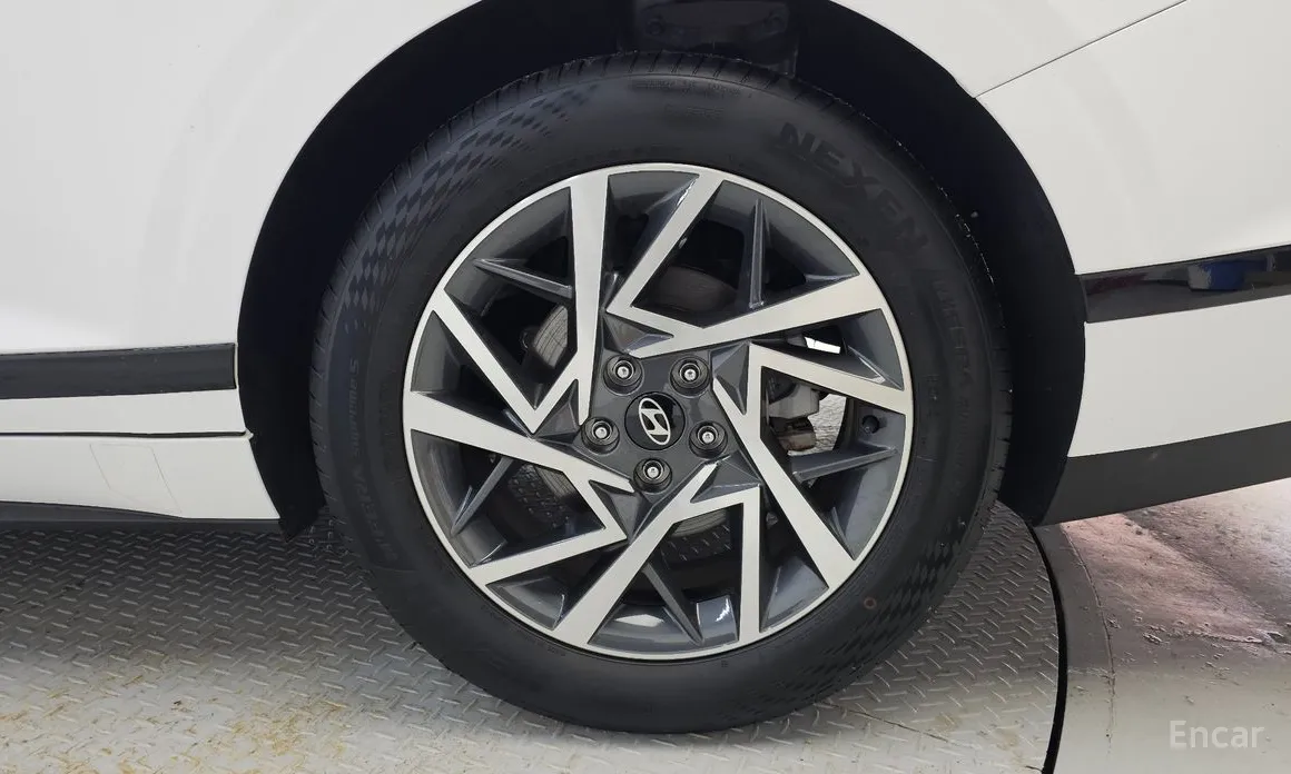 Photo 5 - Hyundai Grandeur