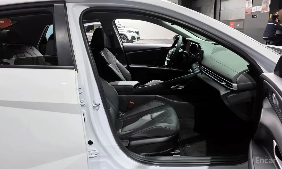 Фото 10 - Hyundai Avante