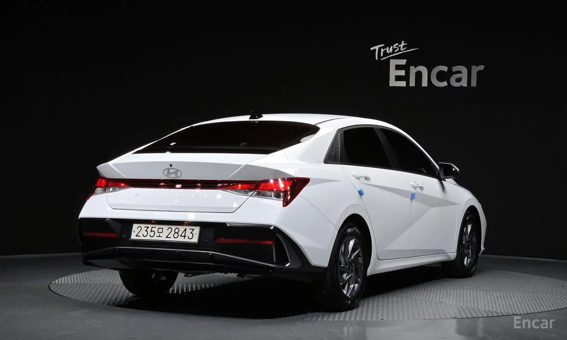 Фото 2 - Hyundai Avante