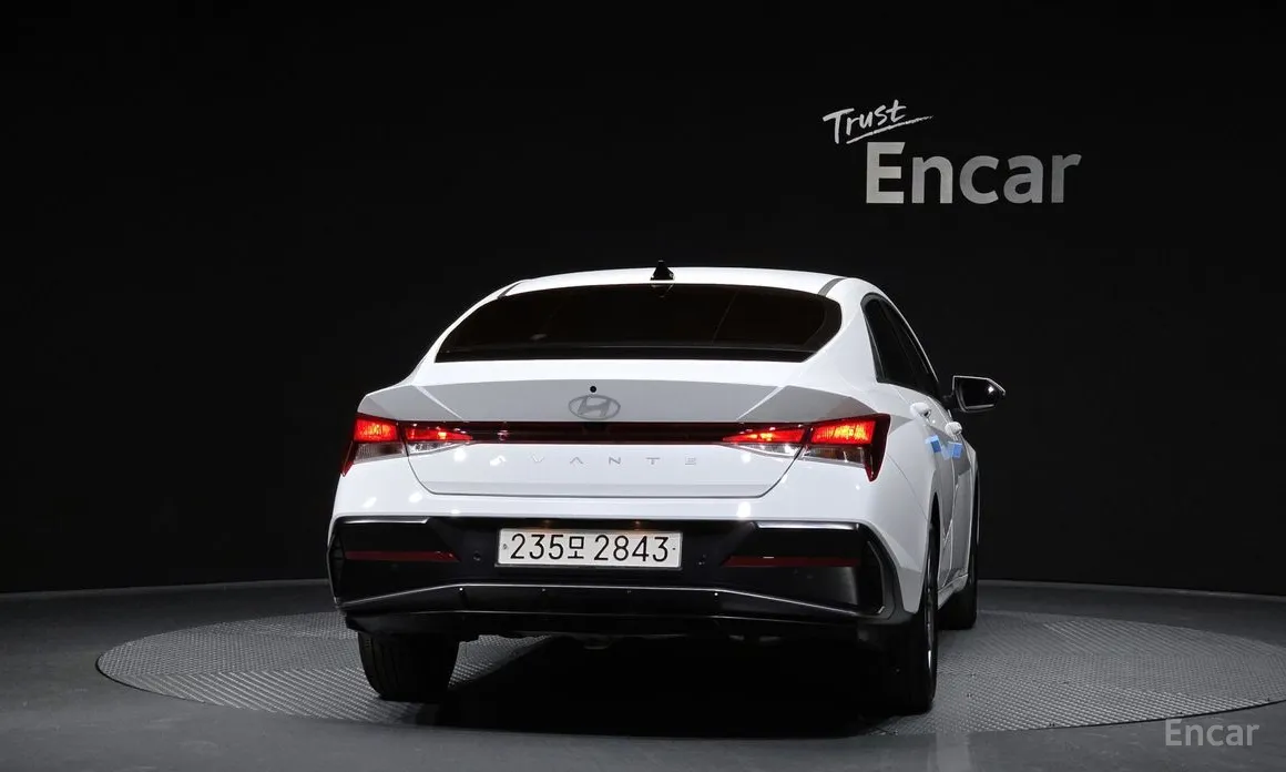 Фото 4 - Hyundai Avante