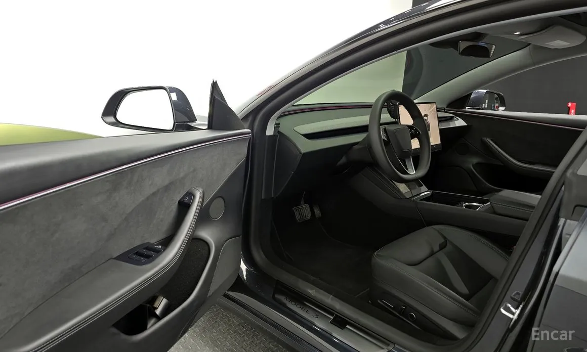 Фото 11 - Tesla Model 3