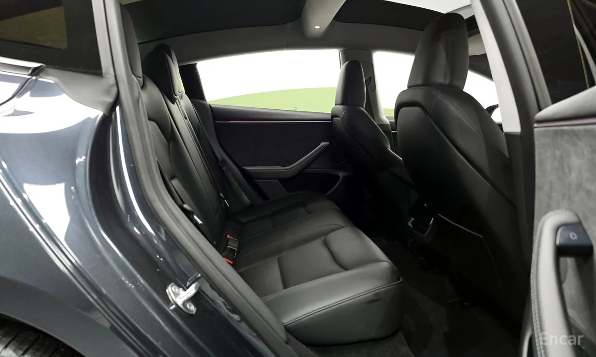 Фото 12 - Tesla Model 3