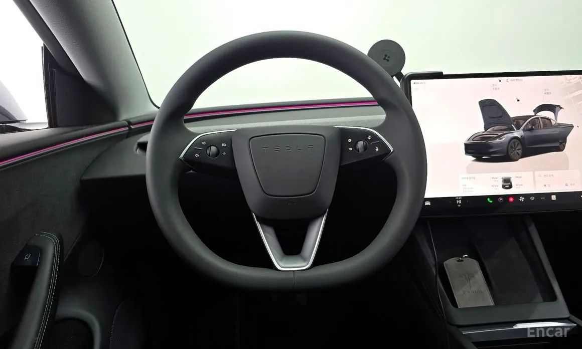 Фото 13 - Tesla Model 3