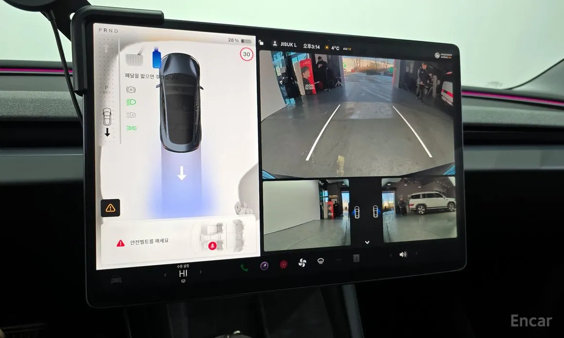 Фото 15 - Tesla Model 3