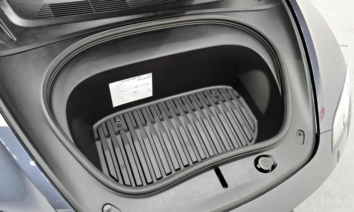 Фото 6 - Tesla Model 3