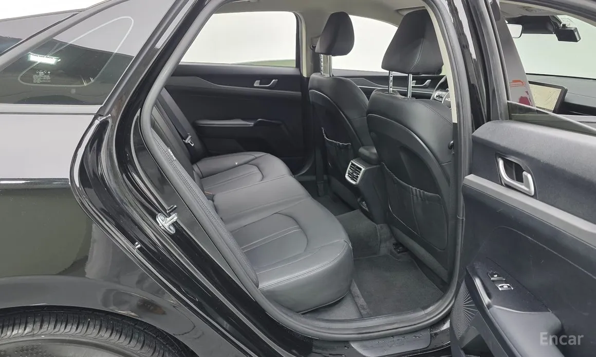 Фото 12 - Kia K5