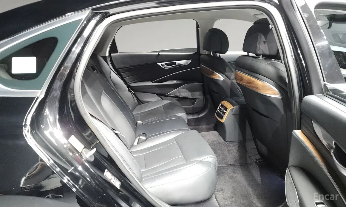 Фото 12 - Kia K9