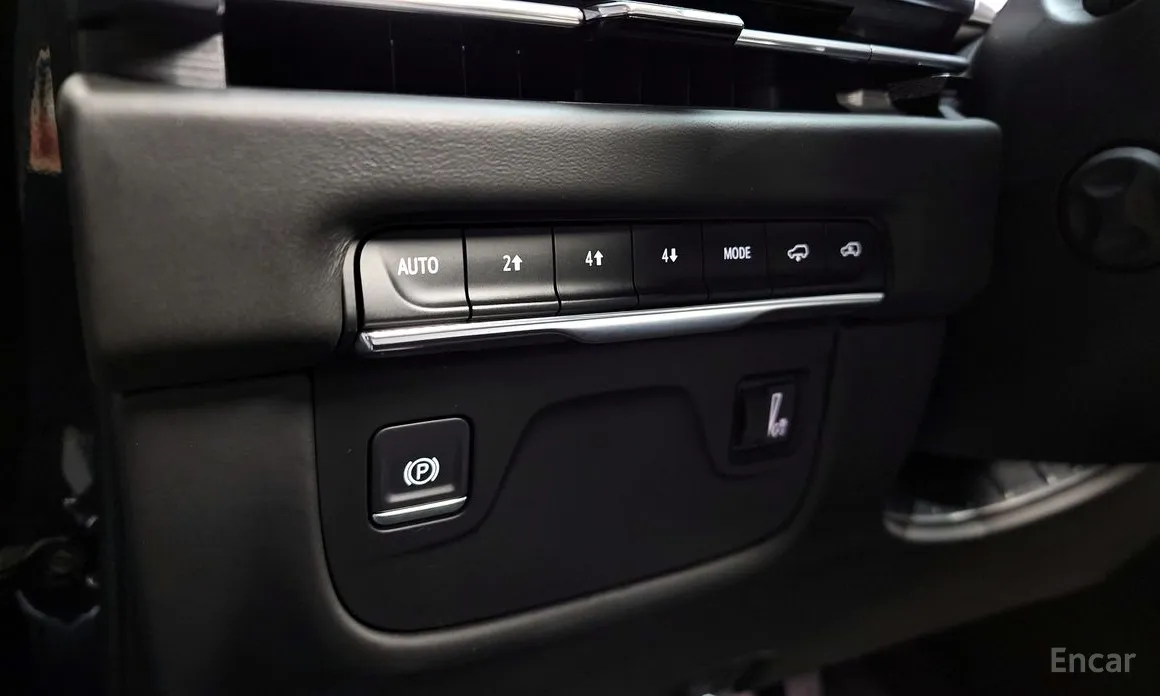 Фото 16 - Cadillac Escalade