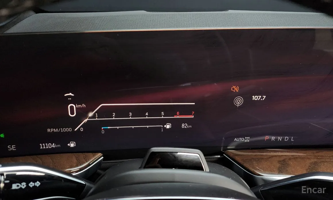 Фото 8 - Cadillac Escalade