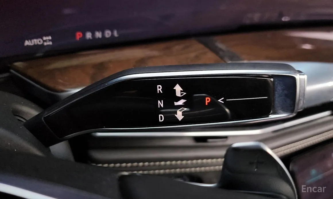 Фото 9 - Cadillac Escalade