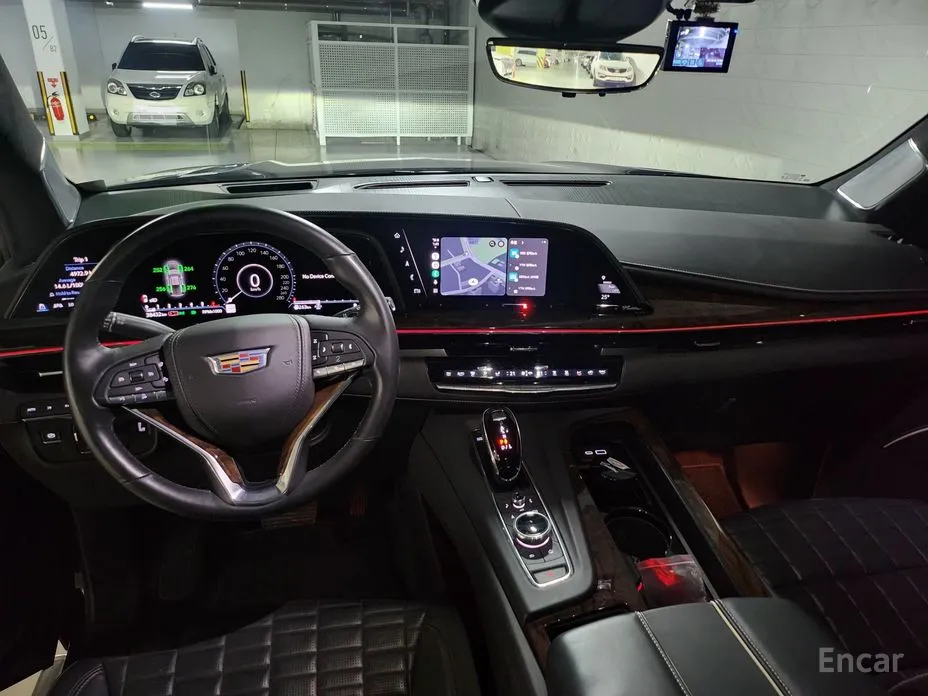 Фото 14 - Cadillac Escalade