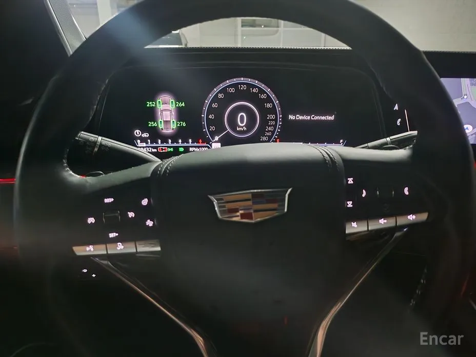 Фото 15 - Cadillac Escalade