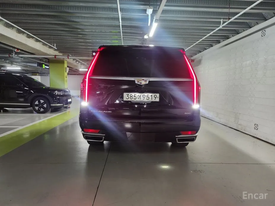 Фото 4 - Cadillac Escalade