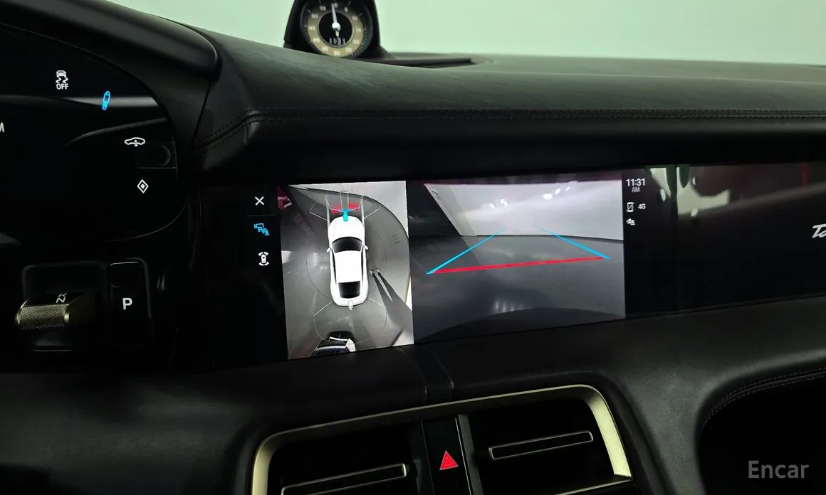 Фото 14 - Porsche Taycan