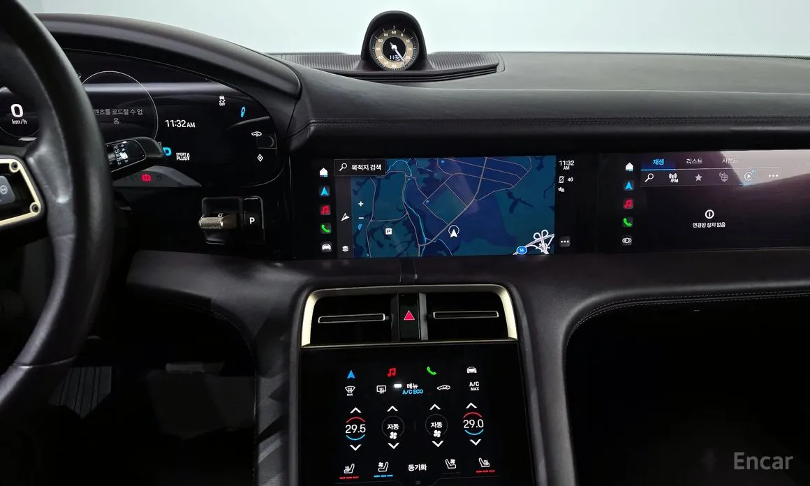 Фото 16 - Porsche Taycan