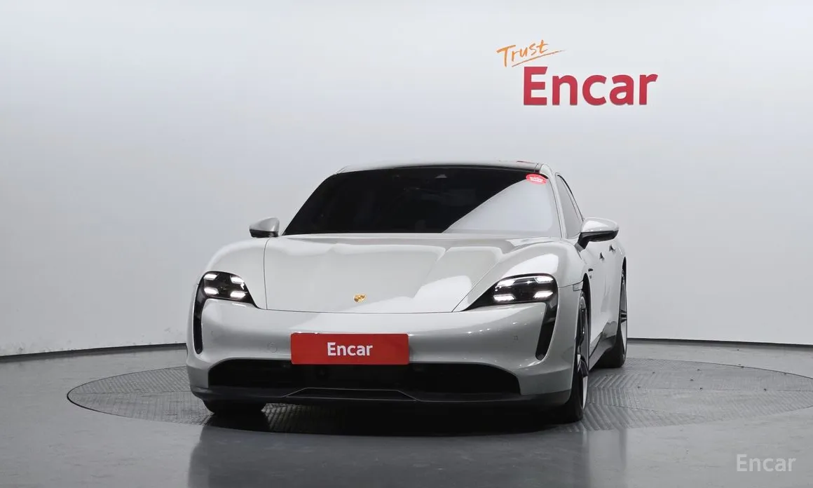 Фото 3 - Porsche Taycan