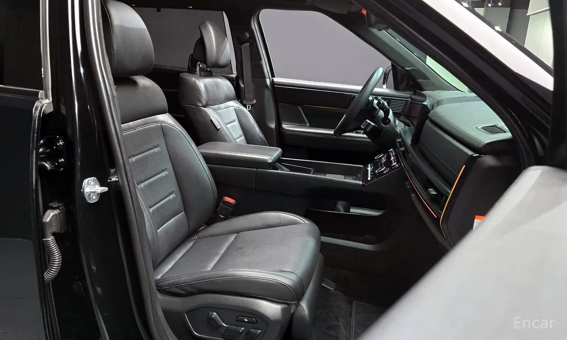 Фото 10 - Hyundai Santa Fe