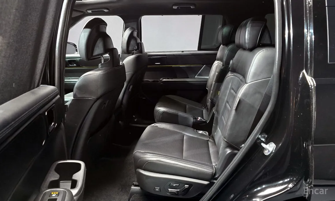 Фото 12 - Hyundai Santa Fe