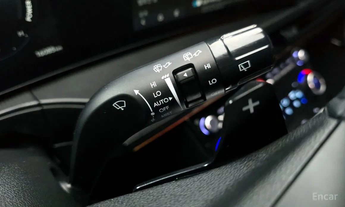 Фото 18 - Hyundai Santa Fe