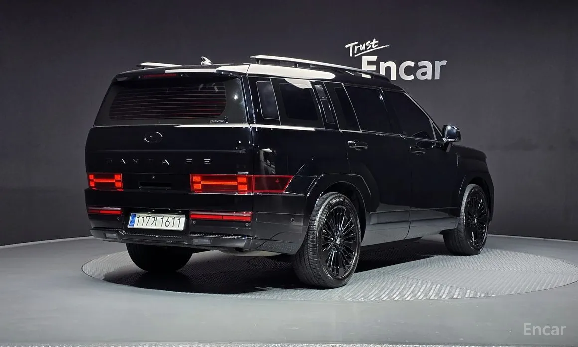 Фото 2 - Hyundai Santa Fe