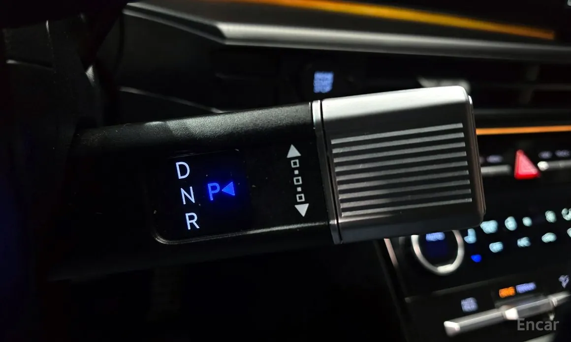 Фото 9 - Hyundai Santa Fe