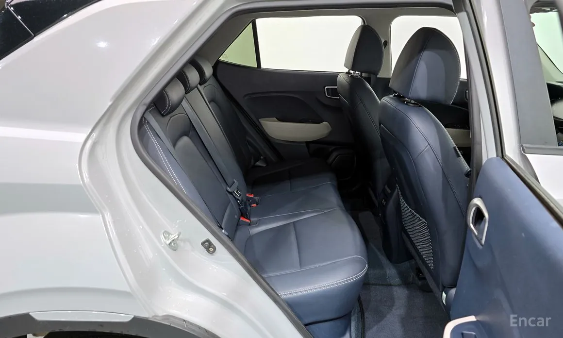 Фото 12 - Hyundai Venue