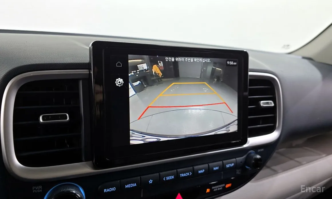 Фото 15 - Hyundai Venue