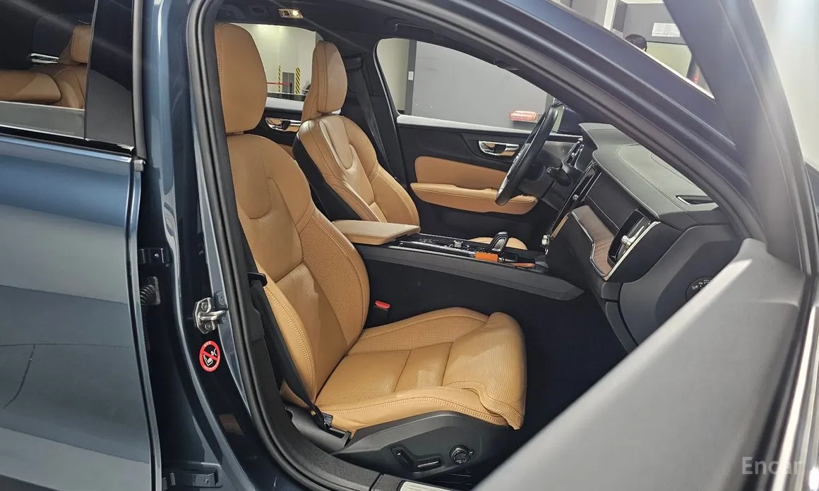 Фото 10 - Volvo V60