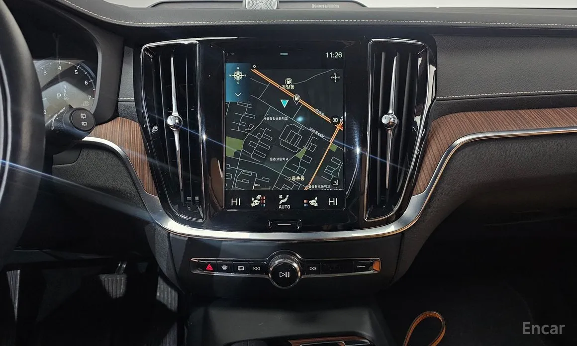 Фото 15 - Volvo V60