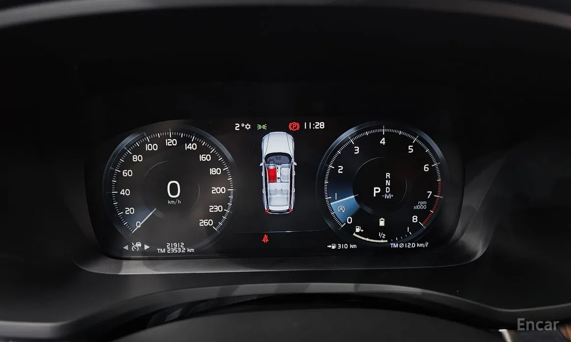 Фото 8 - Volvo V60