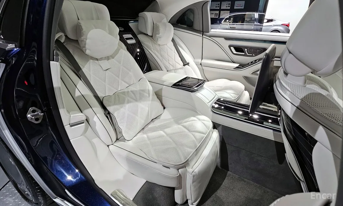 Фото 13 - Mercedes-Benz S-Class