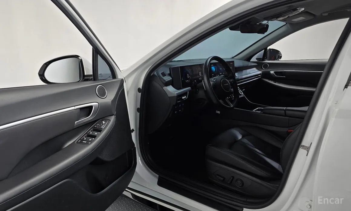 Фото 10 - Hyundai Sonata