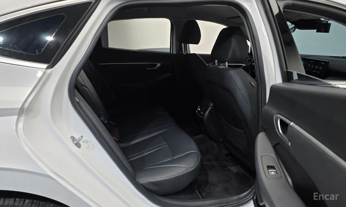 Фото 12 - Hyundai Sonata