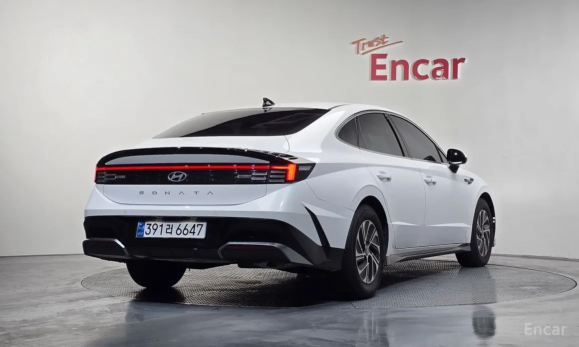 Фото 2 - Hyundai Sonata