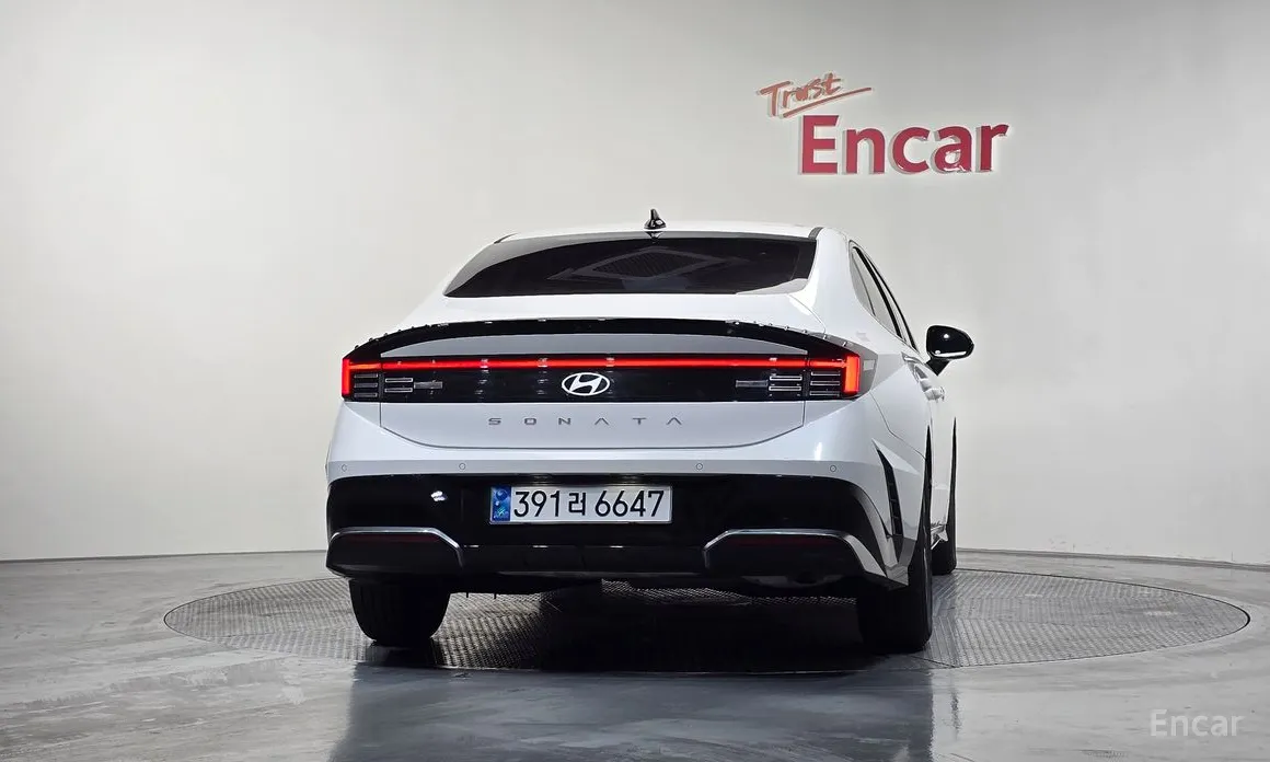 Фото 4 - Hyundai Sonata