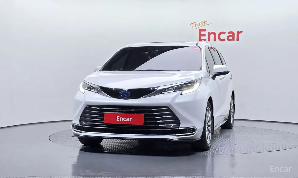 Фото 3 - Toyota Sienna