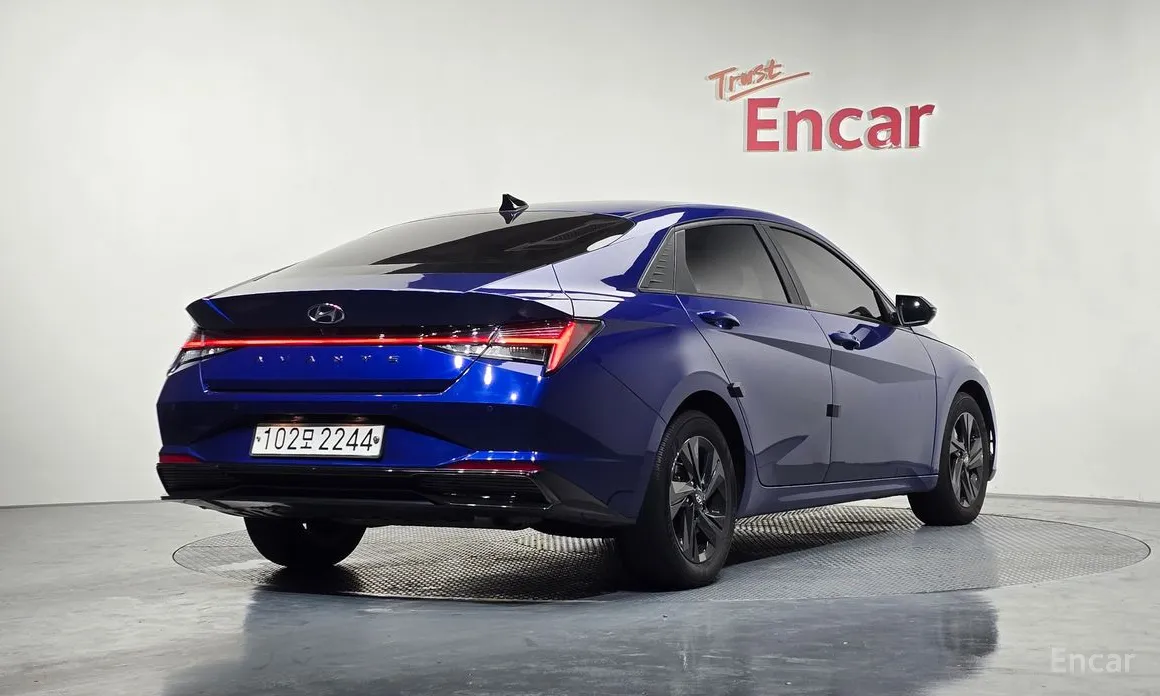 Фото 2 - Hyundai Avante