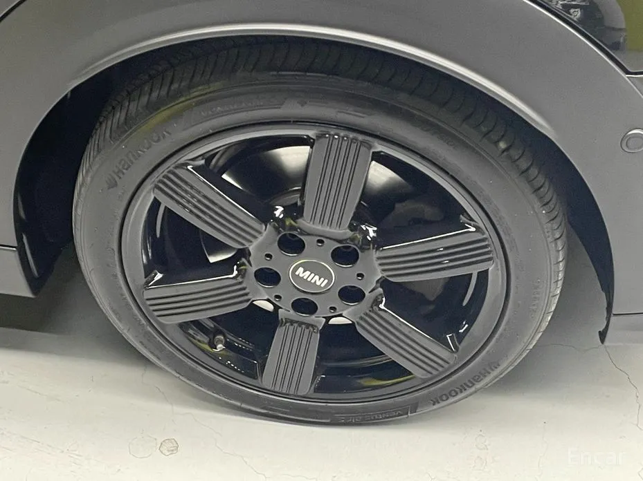 Фото 5 - Mini Cooper Convertible