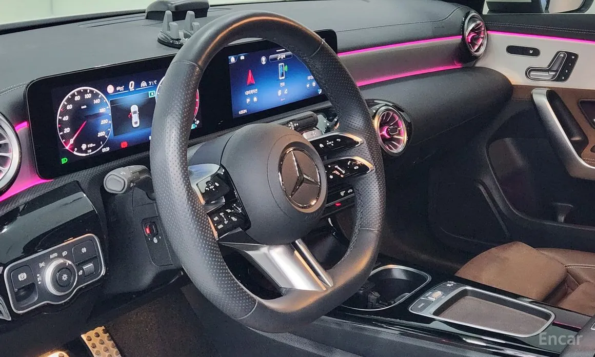 Фото 13 - Mercedes-Benz CLA-Class