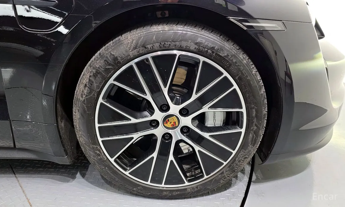 Фото 5 - Porsche Taycan