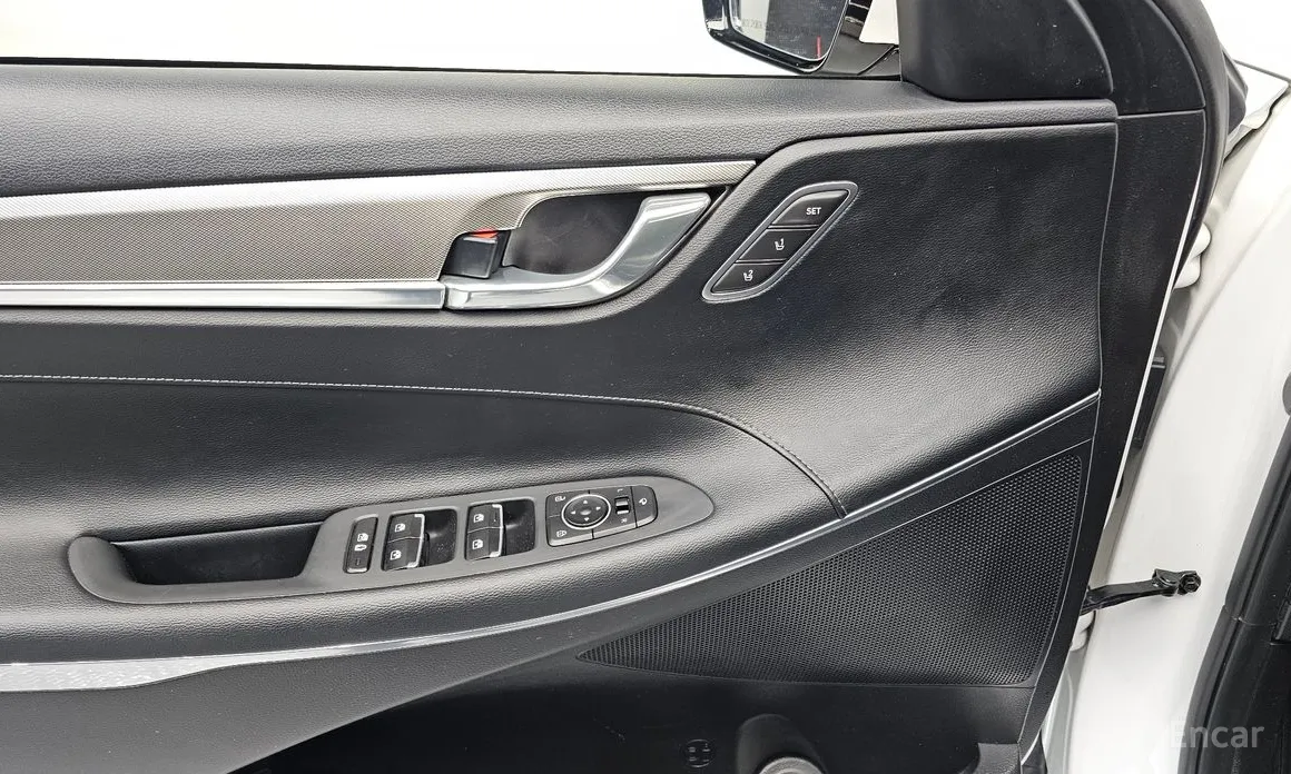 Фото 13 - Hyundai Grandeur