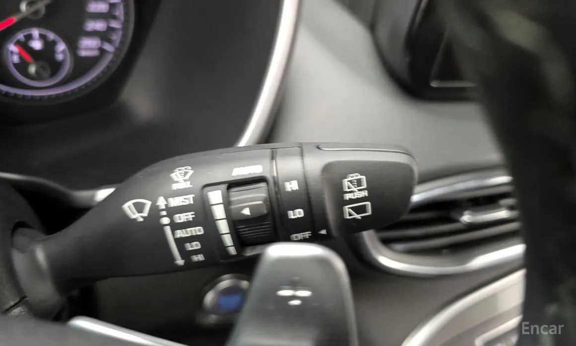 Фото 16 - Hyundai Santa Fe