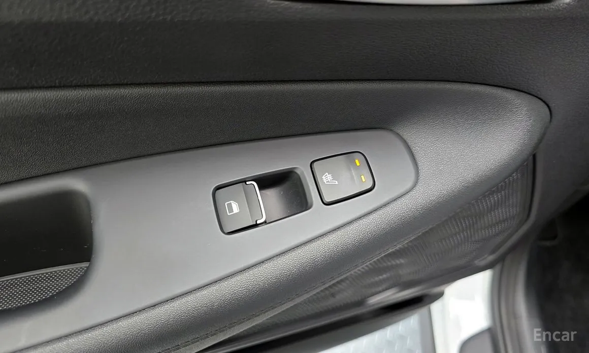 Фото 18 - Hyundai Santa Fe