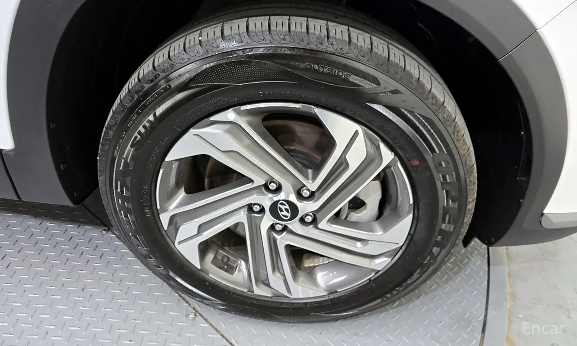 Фото 5 - Hyundai Santa Fe