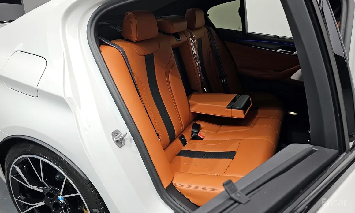 Фото 12 - BMW M5