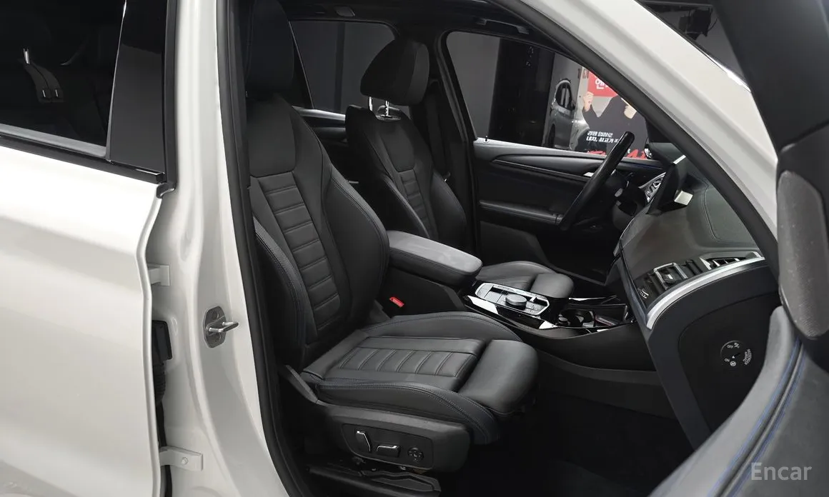 Фото 10 - BMW iX3