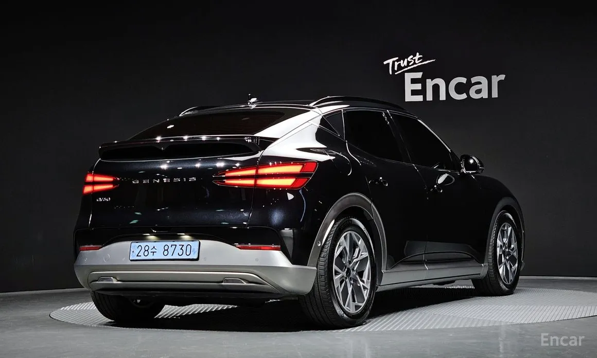 Фото 2 - Genesis GV60